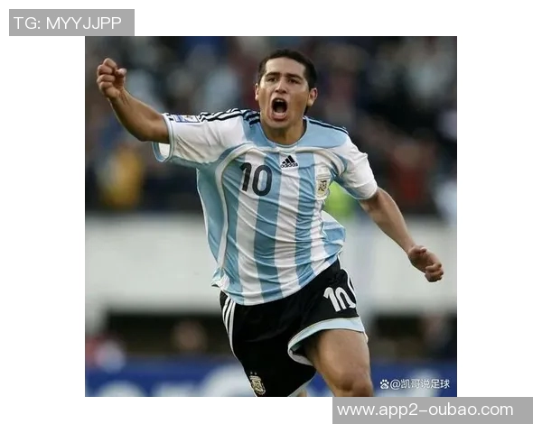 阿根廷传奇球员德尔菲诺宣布退役43岁收官生涯辉煌成就回顾 阿根廷传奇球员德尔菲诺宣布退役43岁收官生涯辉煌成就回顾