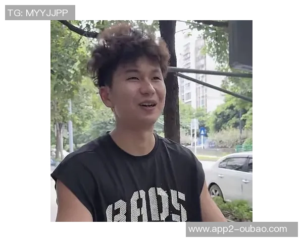 张文杰谈广州训练理念外教主导让归国球员更快适应 张文杰谈广州训练理念外教主导让归国球员更快适应