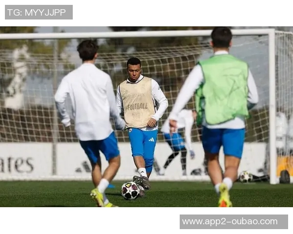 皇马官方确认姆巴佩与马斯坦托诺伤情无碍将继续参赛