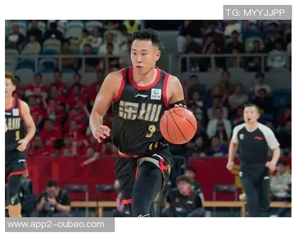 贺希宁稳定发挥约翰逊状态回暖期待与史密斯争夺上岗机会